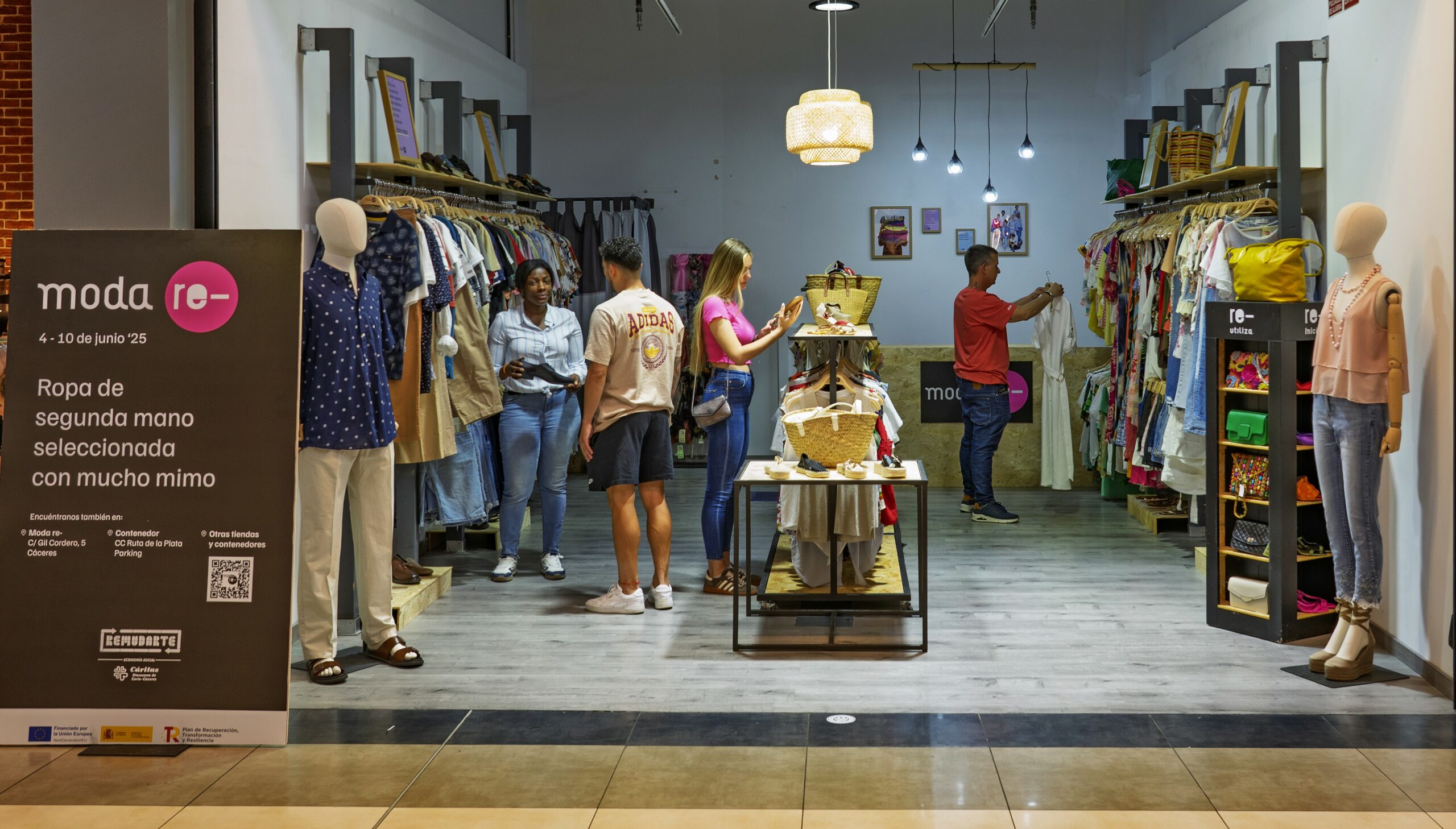 Centro Moda Más de 400 personas apuestan por una moda responsable en la tienda ...