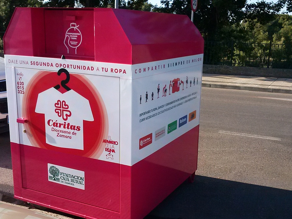 El Armario de la Reina moda-re - Diocesana de