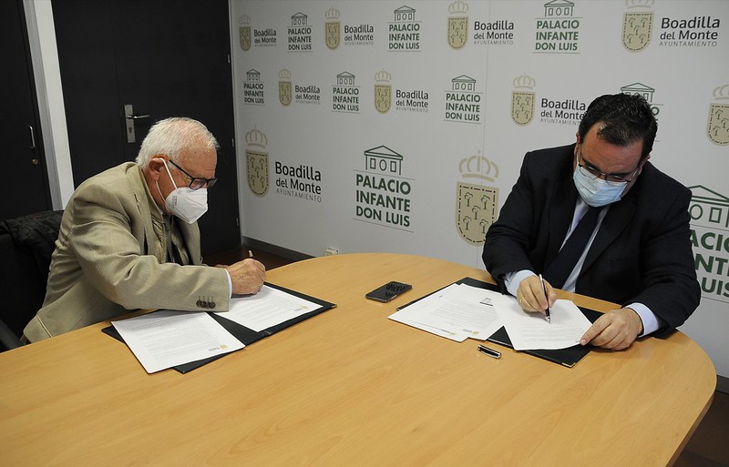 firma convenio caritas madrid sur boadilla del monte